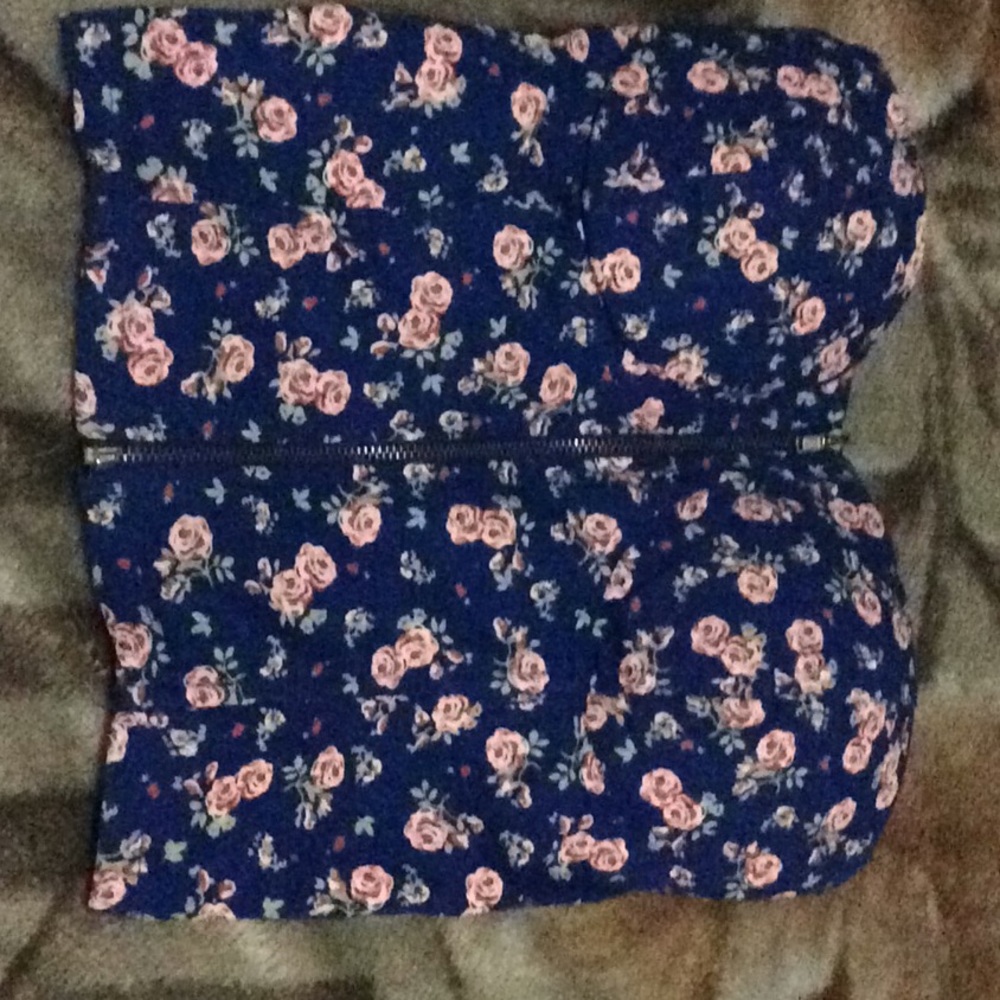 Blue floral crop top.